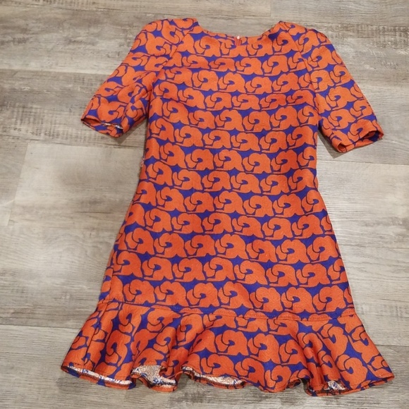 ✴️2/$30✴️Stand Out Dress